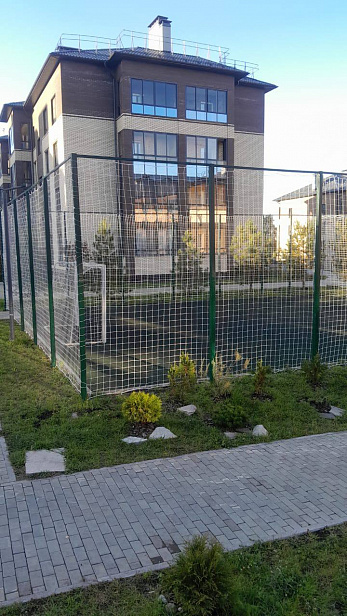 Заградительная сетка для футбольной площадки Екатеринбург ул Тюльпановая 3